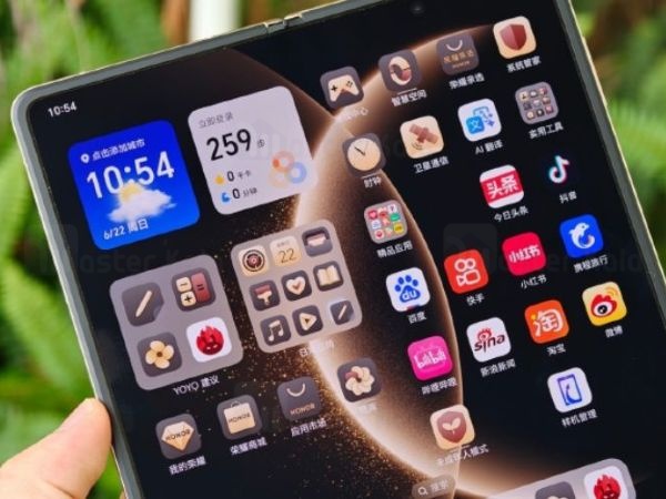 Honor Magic V5