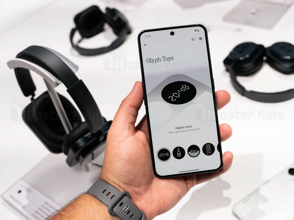 Nothing Phone 3 and headphone 1