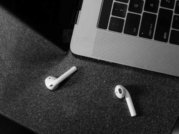 how to reset Bluetooth earbuds