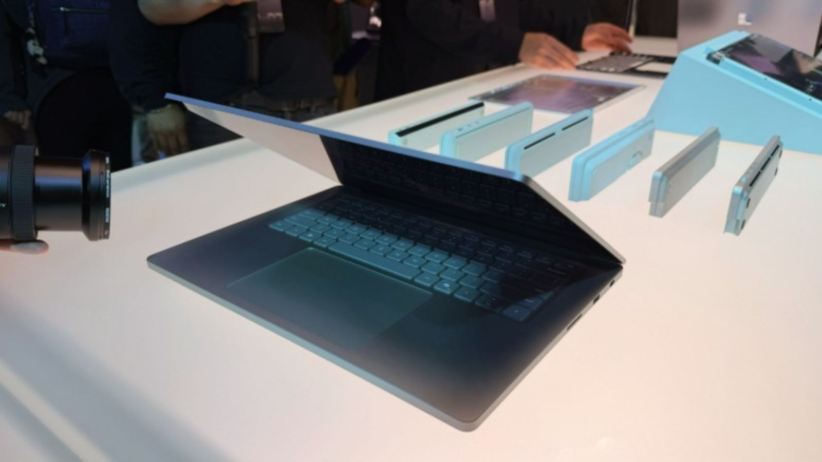surface laptop ultra 2026