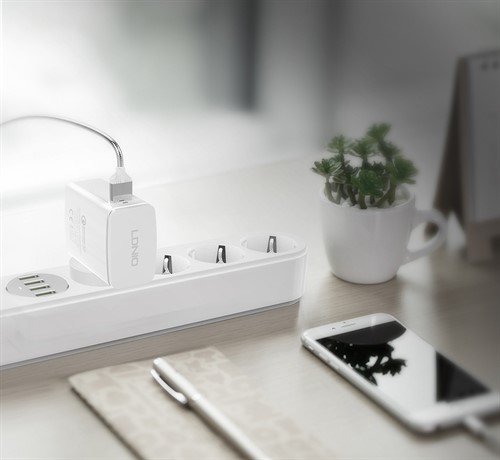 شارژر دیواری LDNIO A1301Q