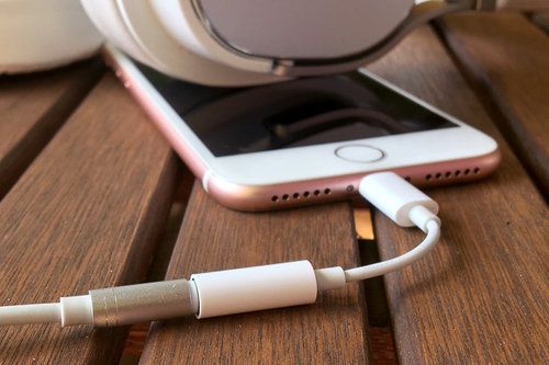 کابل تبدیل انتقال صدا Aux به لایتینگ آیفون