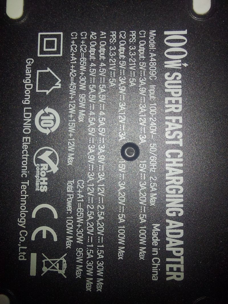 هاب شارژر 4 پورت الدینیو LDNIO A4809C توان 100 وات