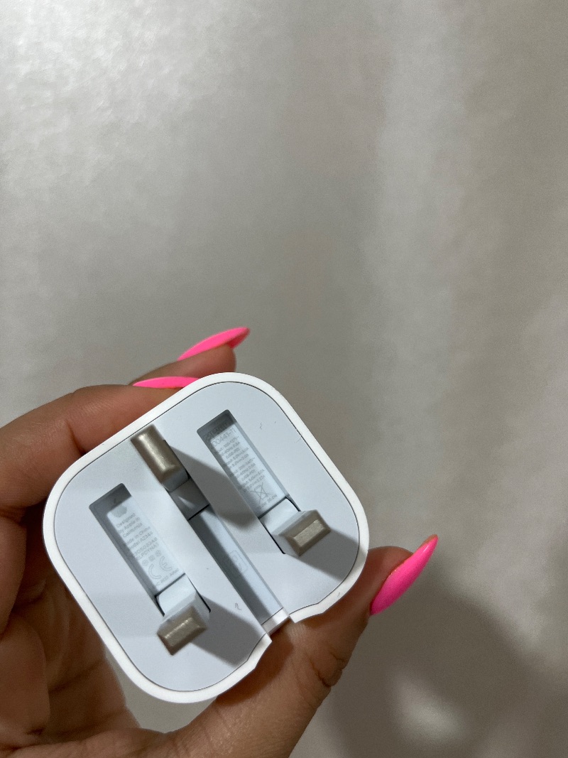 شارژر دیواری اصلی اپل Apple A2344 MUVT3B/A Charger توان 20 وات