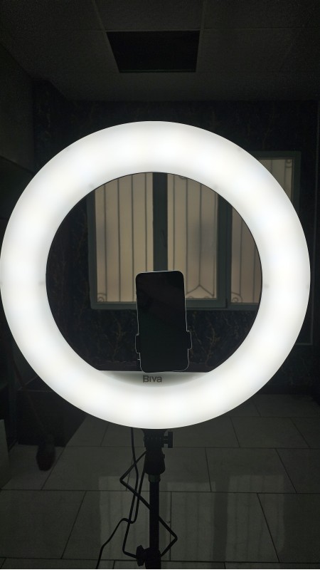 رینگ لایت بیوا Biva RL-03 65W LED Soft Ring Light سایز 21 اینچ با سه پایه و 3 هولدر