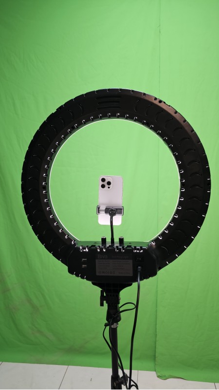 رینگ لایت بیوا Biva RL-03 65W LED Soft Ring Light سایز 21 اینچ با سه پایه و 3 هولدر